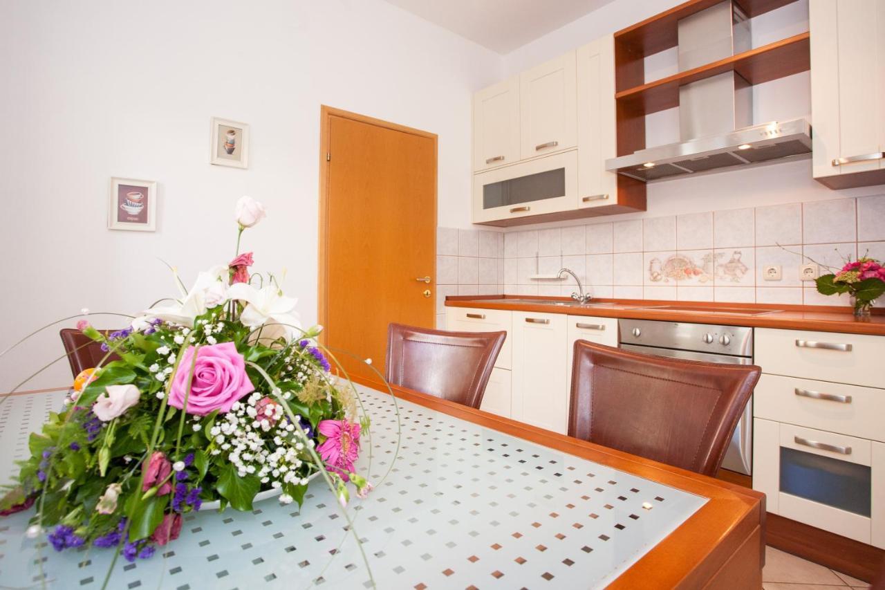 Apartments Dino Krk Town Extérieur photo