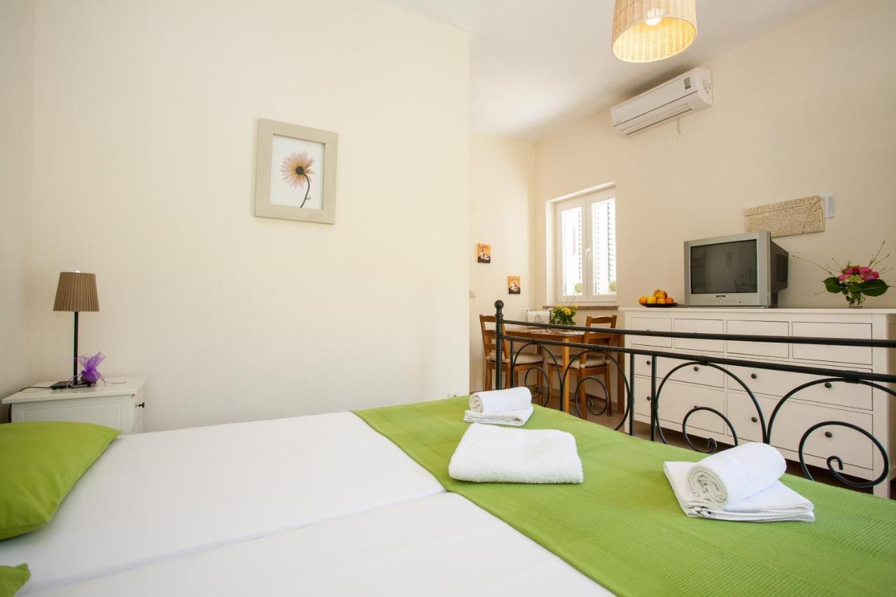 Apartments Dino Krk Town Extérieur photo
