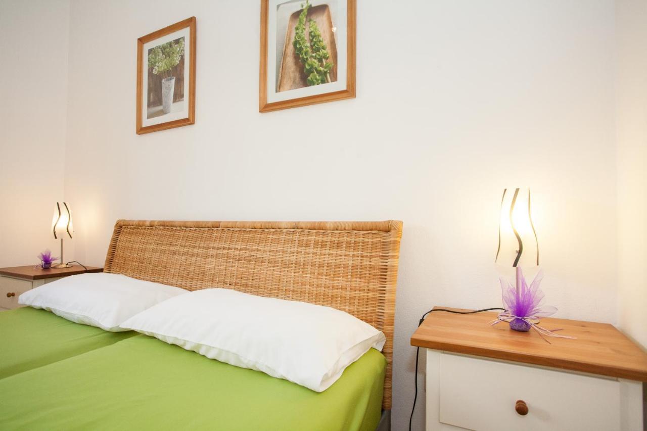 Apartments Dino Krk Town Extérieur photo